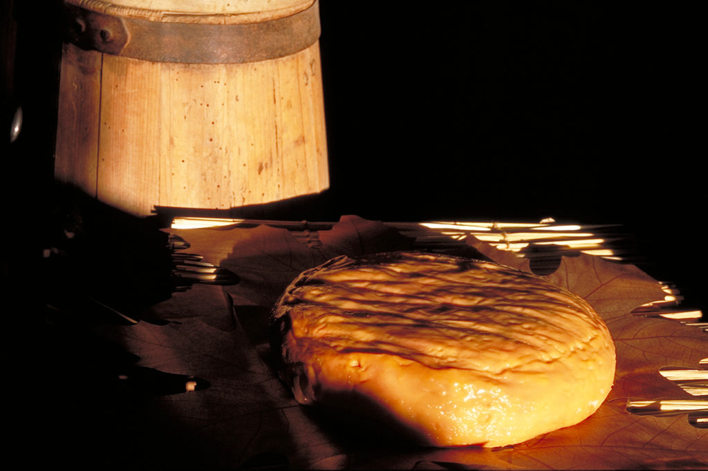 Queso epoisses con una corteza