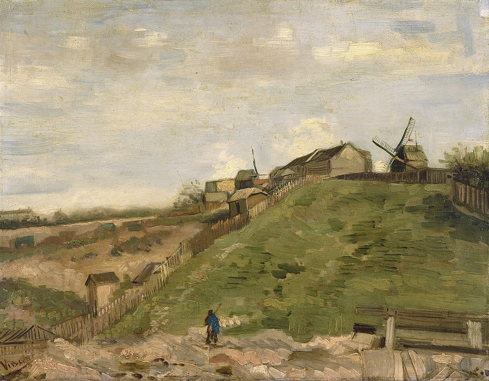 Van Gogh: vista de la cima de la colina de Montmartre que muestra una colina con un molino de viento en la parte superior, una colina cubierta de hierba que conduce a un molino nudoso con una apariencia rústica